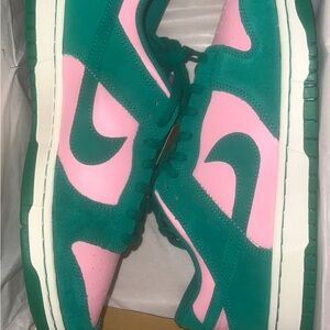 nike dunk low retro se
